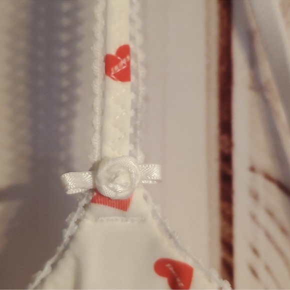 NWT SKIMS VALENTINE EDITION FITS EVERYBODY PICOT TRIM CROPPED CAMI | LARGE - Picture 11 of 15